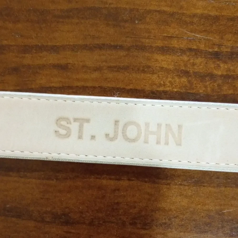 St John Jeweled‎ Buckle Metallic Gold Leather Belt, 36
